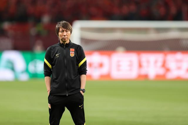【观察】足协挺李铁，更应该拉一把谢晖